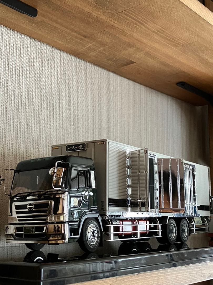 アオシマ　ヘビーフレイト 1/32 プロフィア デコトラ テラヴィ