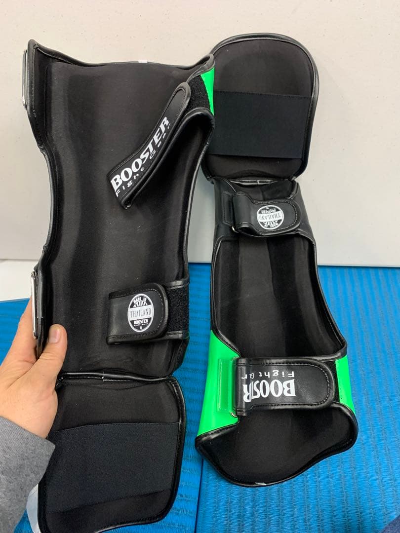 Lサイズ相当 BOOSTER レガース 脛当て キックボクシング ブースター