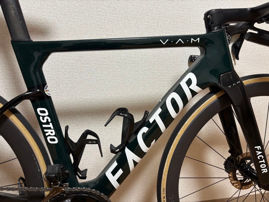 FACTOR OSTRO V.A.M. ロードバイク