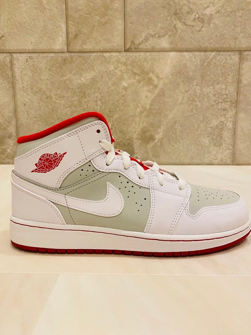 その他 NIKE AIR JORDAN 1 RETRO MID HARE JORDAN