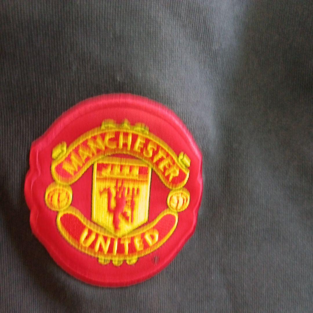 Nike Manchester Unitedフード付きパーカーインポートＬサイズ