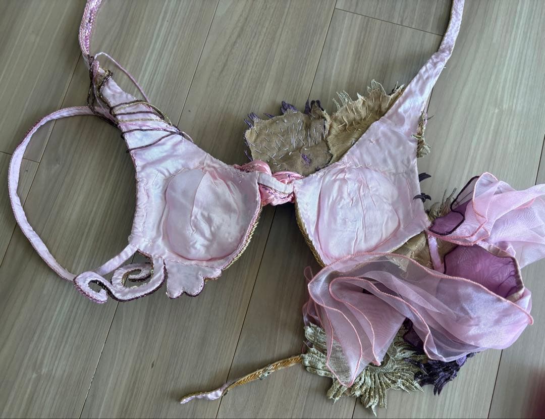 ベリーダンス衣装Bella トルコ　　　　　フルセット　 超美品