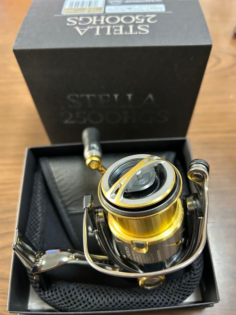 美品　シマノ 14 ステラ 2500HGS