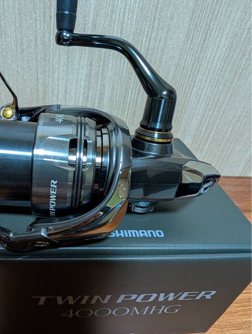 シマノ　24ツインパワー　4000MHG