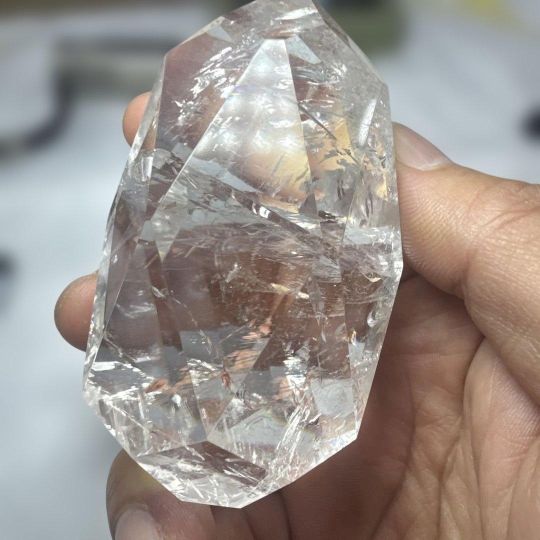 【高品質】ブラジル産 水晶 ポリッシュ原石 約8cm レインボー入り