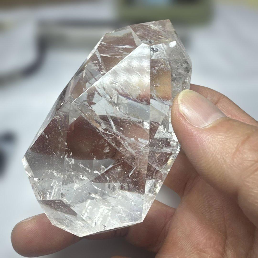 【高品質】ブラジル産 水晶 ポリッシュ原石 約8cm レインボー入り