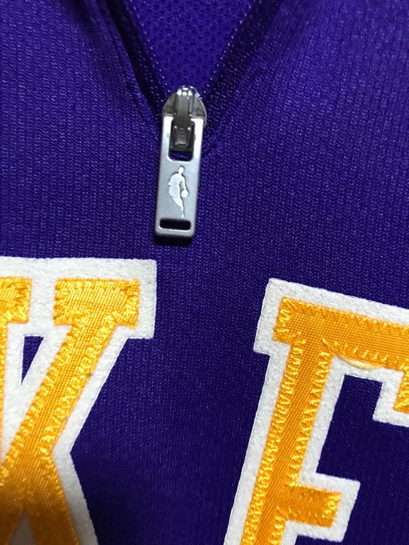NBAレイカーズ　バスケットボール　シャツ