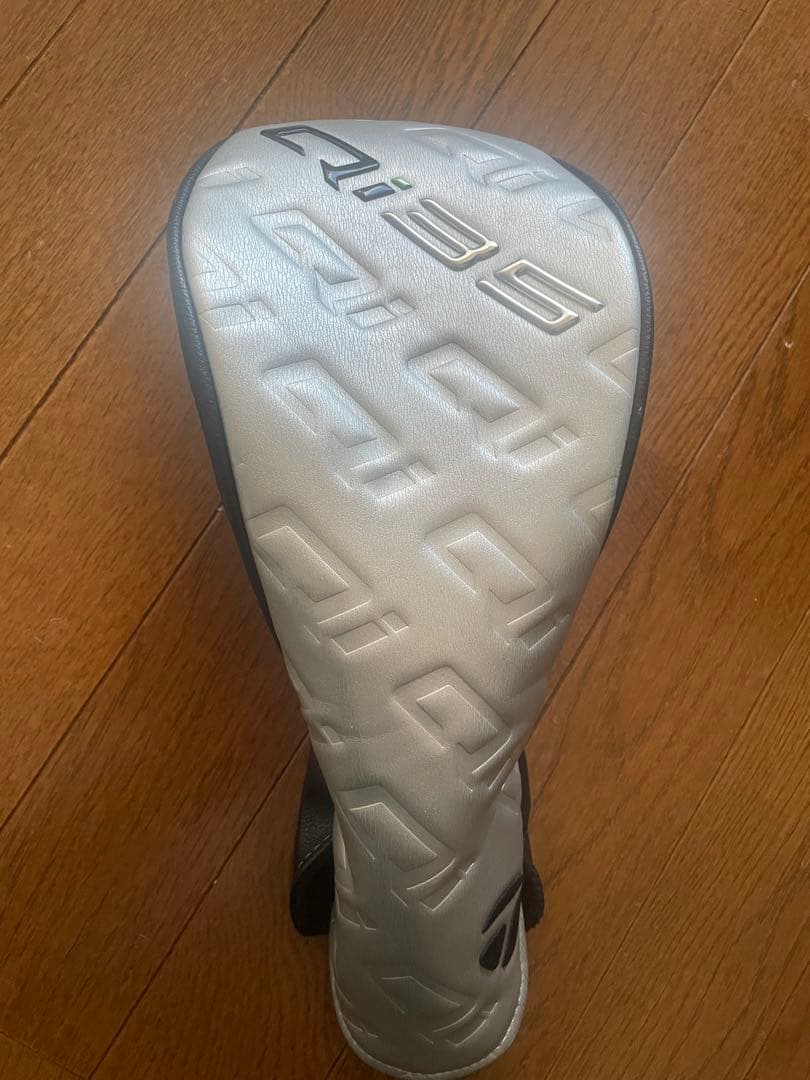 【美品】テーラーメイドQi35LSドライバー 10.5度ヘッドのみカバー付き