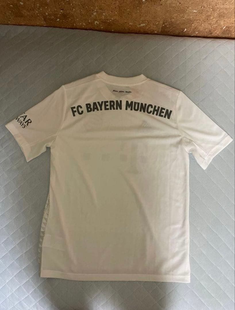 FCバイエルン・ミュンヘン ホワイトシャツ Lサイズ