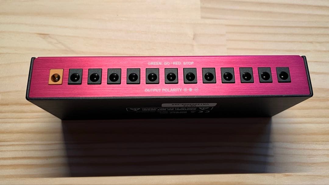 VITAL AUDIO VA-12 エフェクター用パワーサプライ