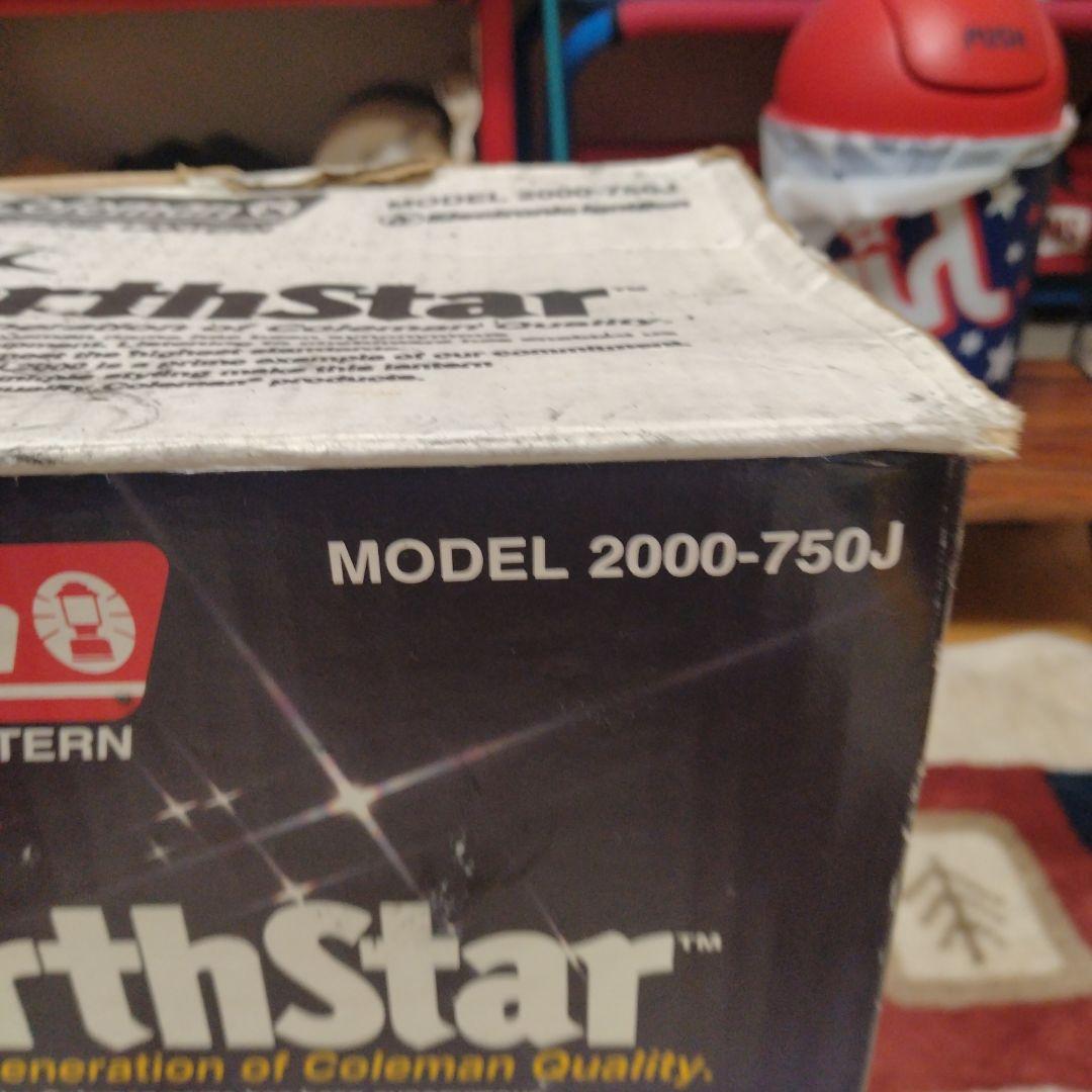 Coleman NorthStar 2000-750J ランタンと電池式ランタン
