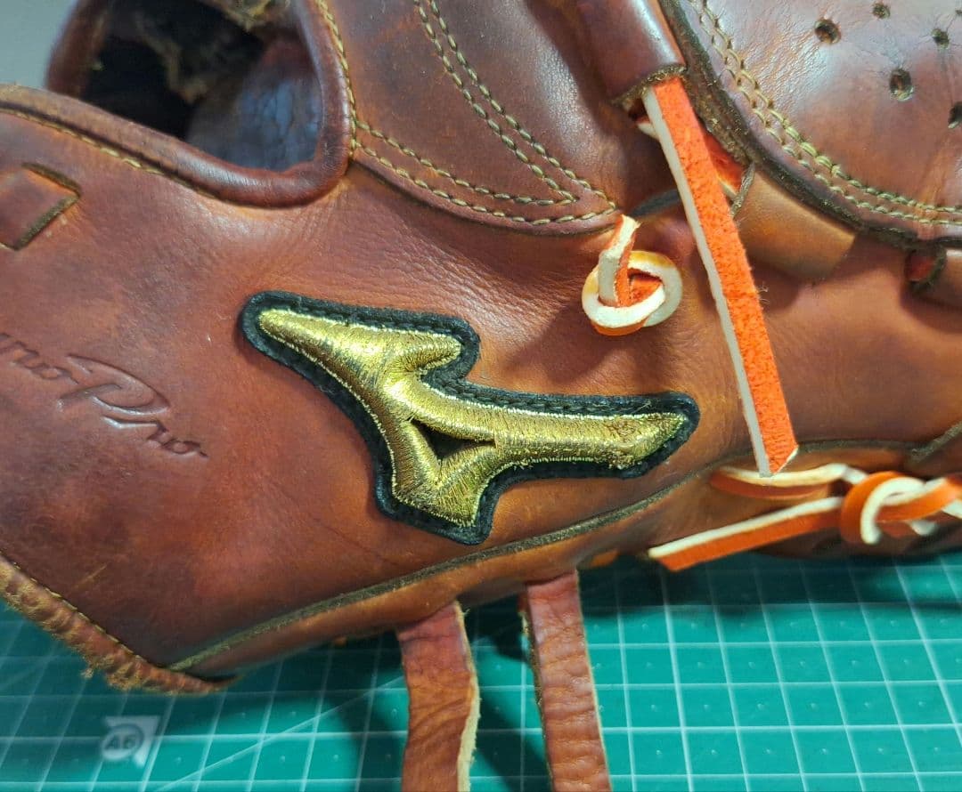ミズノ プロ硬式野球グローブ 投手用前田モデル