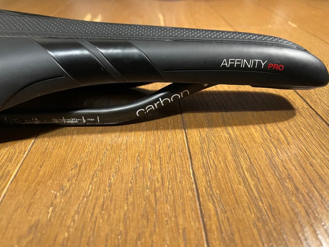 BONTRAGER AFFINITY PRO サドル カーボンレール