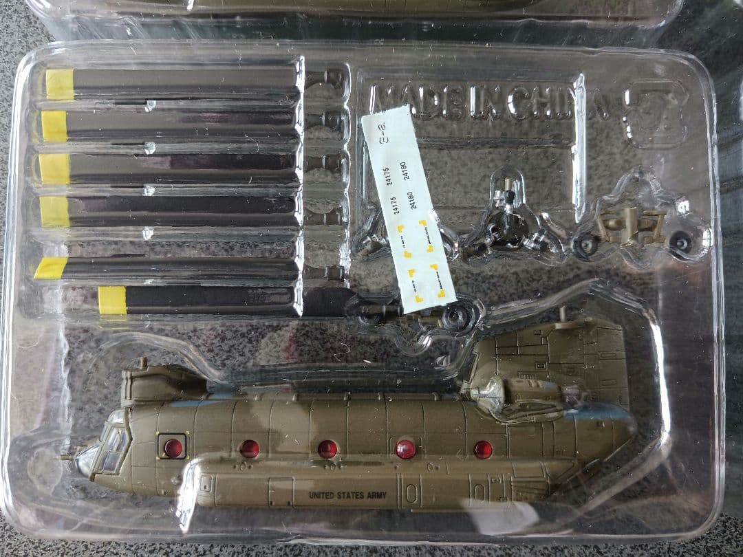 ヘリボーンコレクション.シークレットCH47航空自衛隊50周年記念塗装他8機