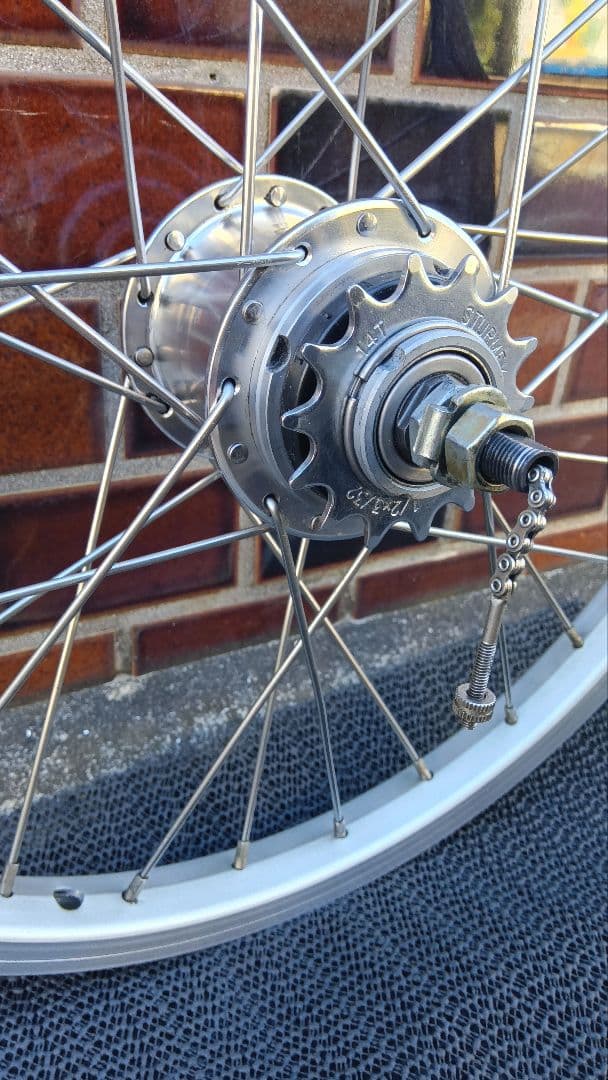 22日迄期間限定価格 整備済　ブロンプトン　BROMPTON 純正後輪ホイール