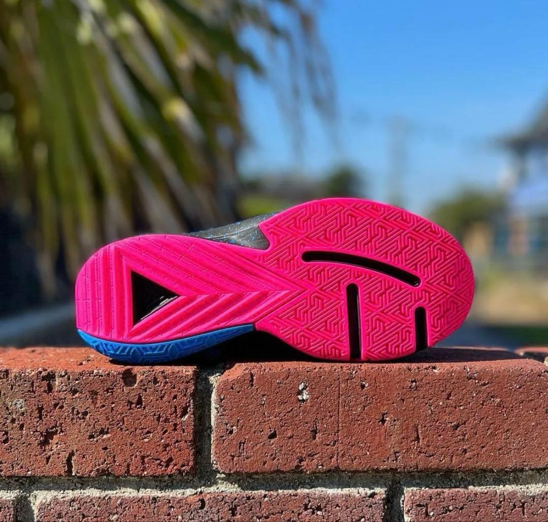 バスケットシューズ バッシュ フリーク Nike ZoomFreak5 美品