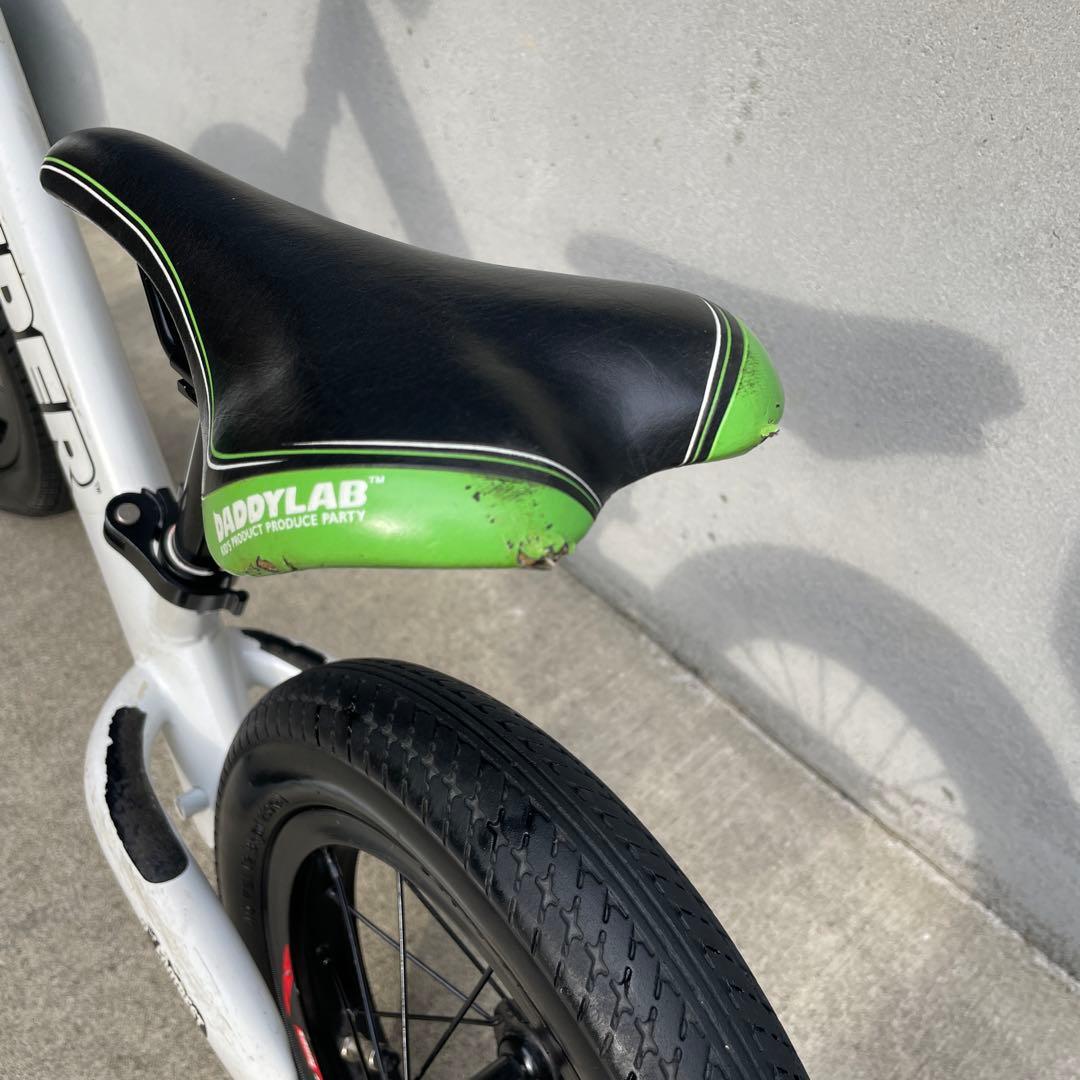 ストライダースポーツ　ムラサキスポーツ限定カラー　サドルタイヤカスタム済み
