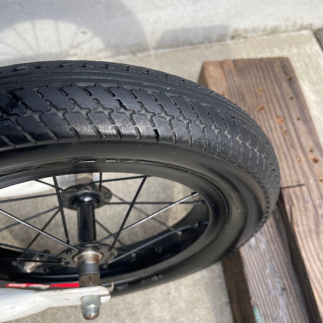 ストライダースポーツ　ムラサキスポーツ限定カラー　サドルタイヤカスタム済み