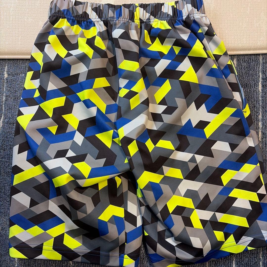 バドミントン　ハーフパンツ　最終価格　早い者勝ち