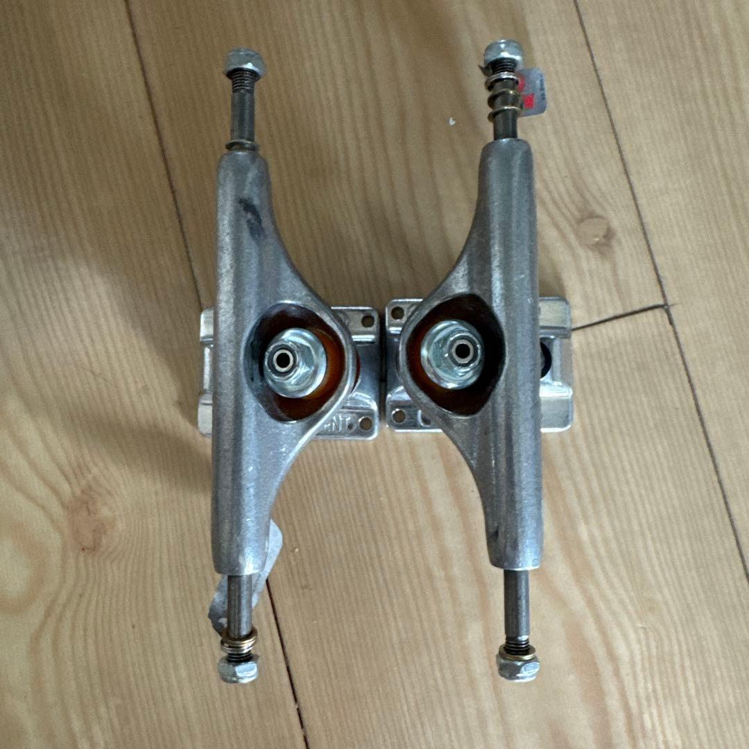 スケートボード INDEPENDENT HOLLOW 139