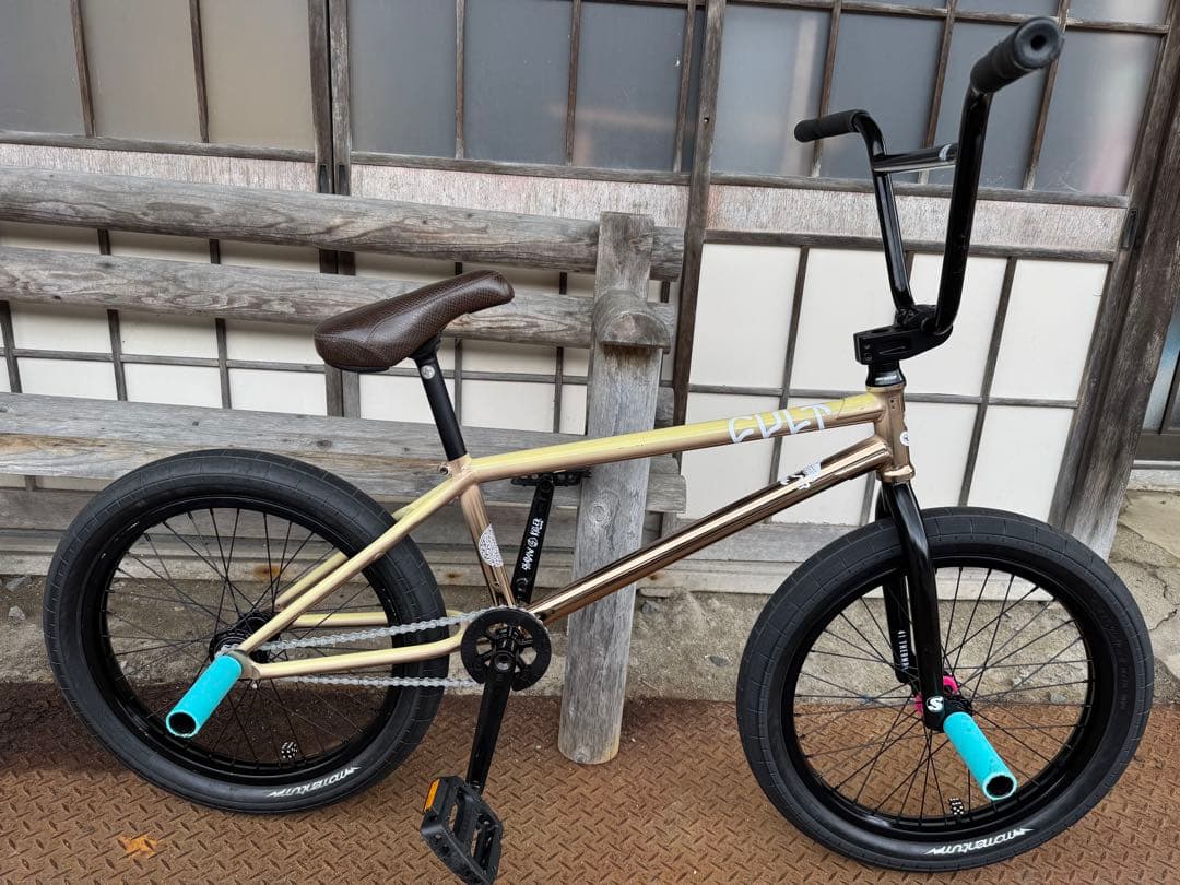 BMXバイク CULT HAWK AK フルカスタム　20.5”