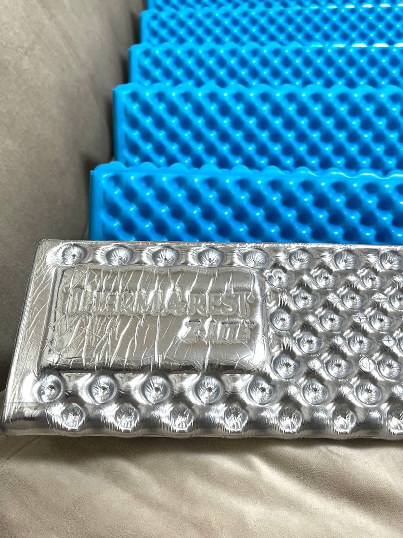 THERMAREST サーマレスト　アウトドア キャンプ Zライトソル