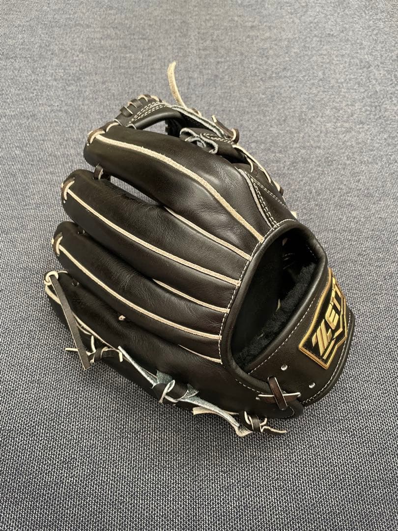 美品　ゼット　野球 硬式グローブ 一般用　大人　右投げ　グラブ　内野手 右利き