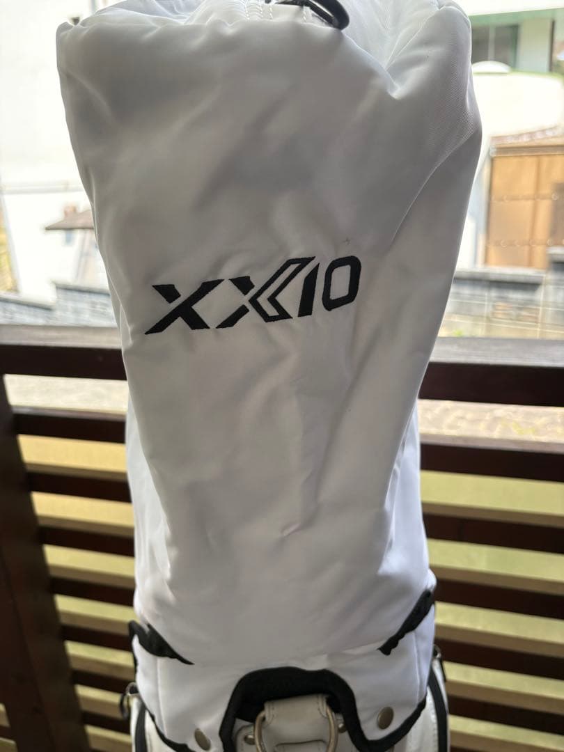 XXIO キャディバッグ ホワイト