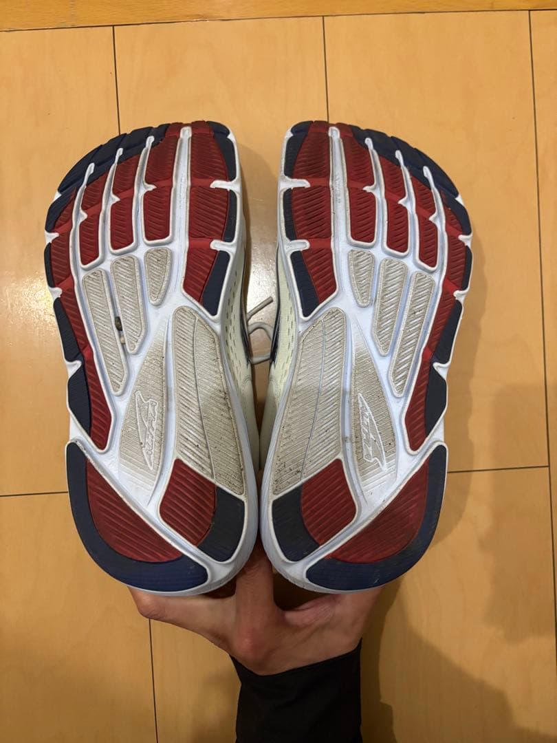 Altra via Olympus ランニングシューズ