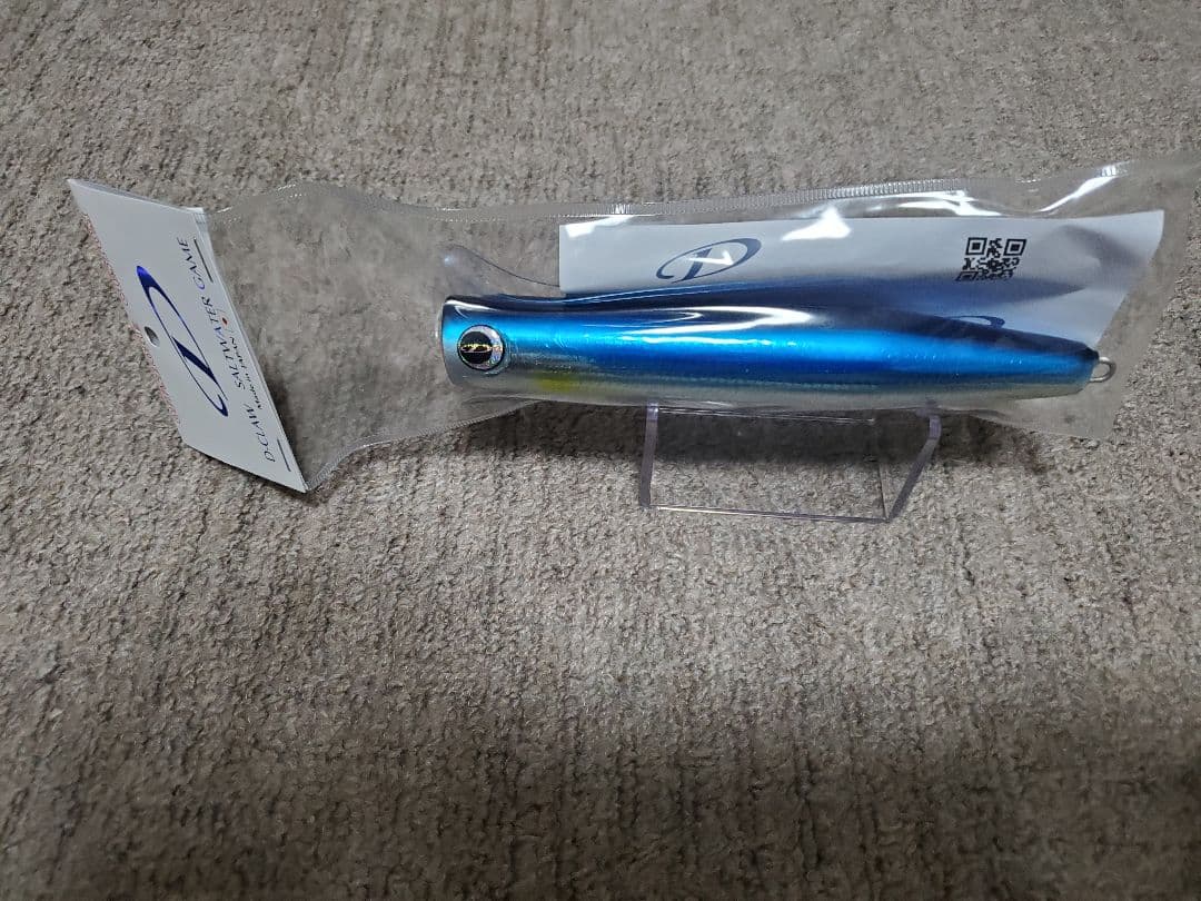 D-CLAW　ビーコン180 新品未使用品ですブルーバックラメ入り