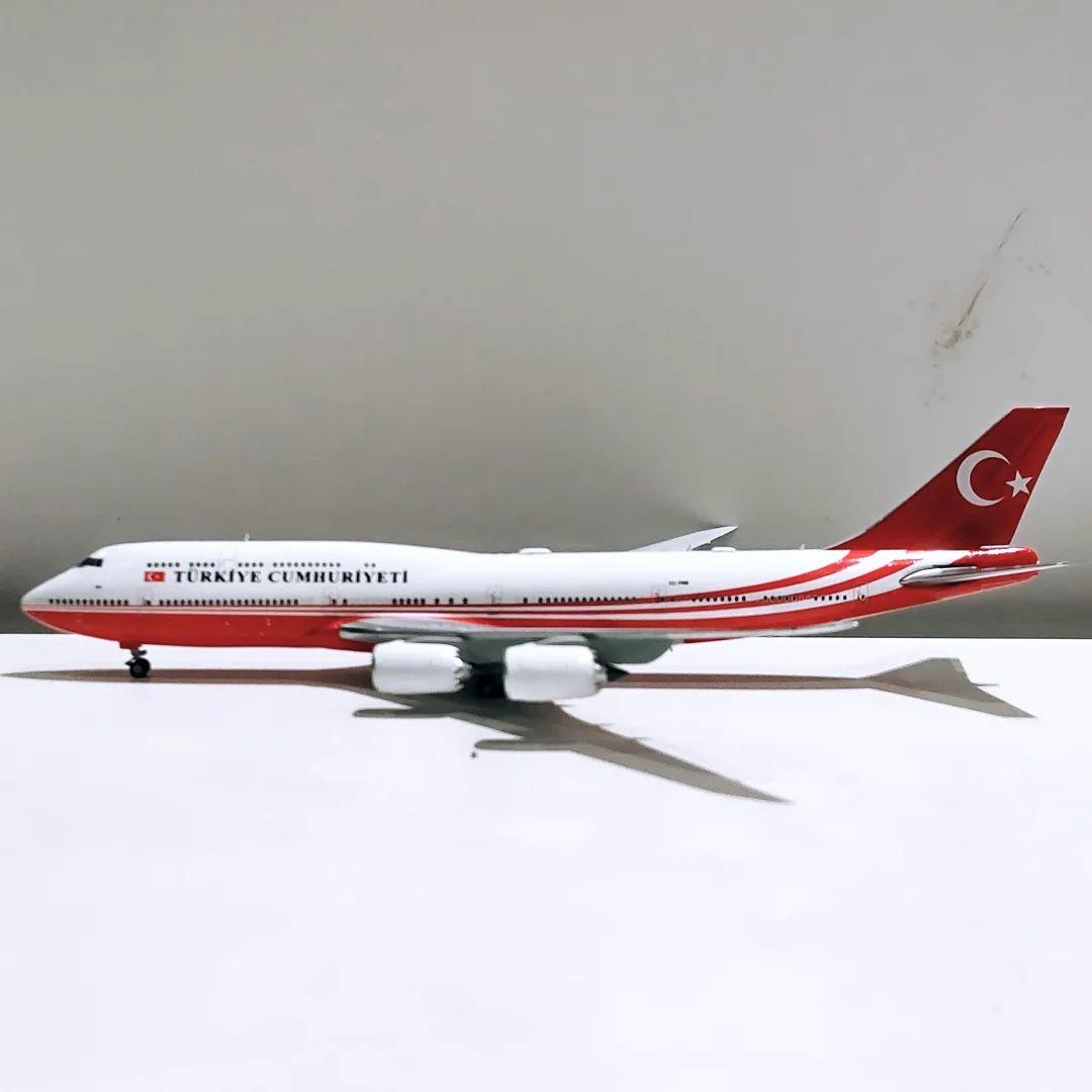トルコ政府専用機 2機セット　1/400