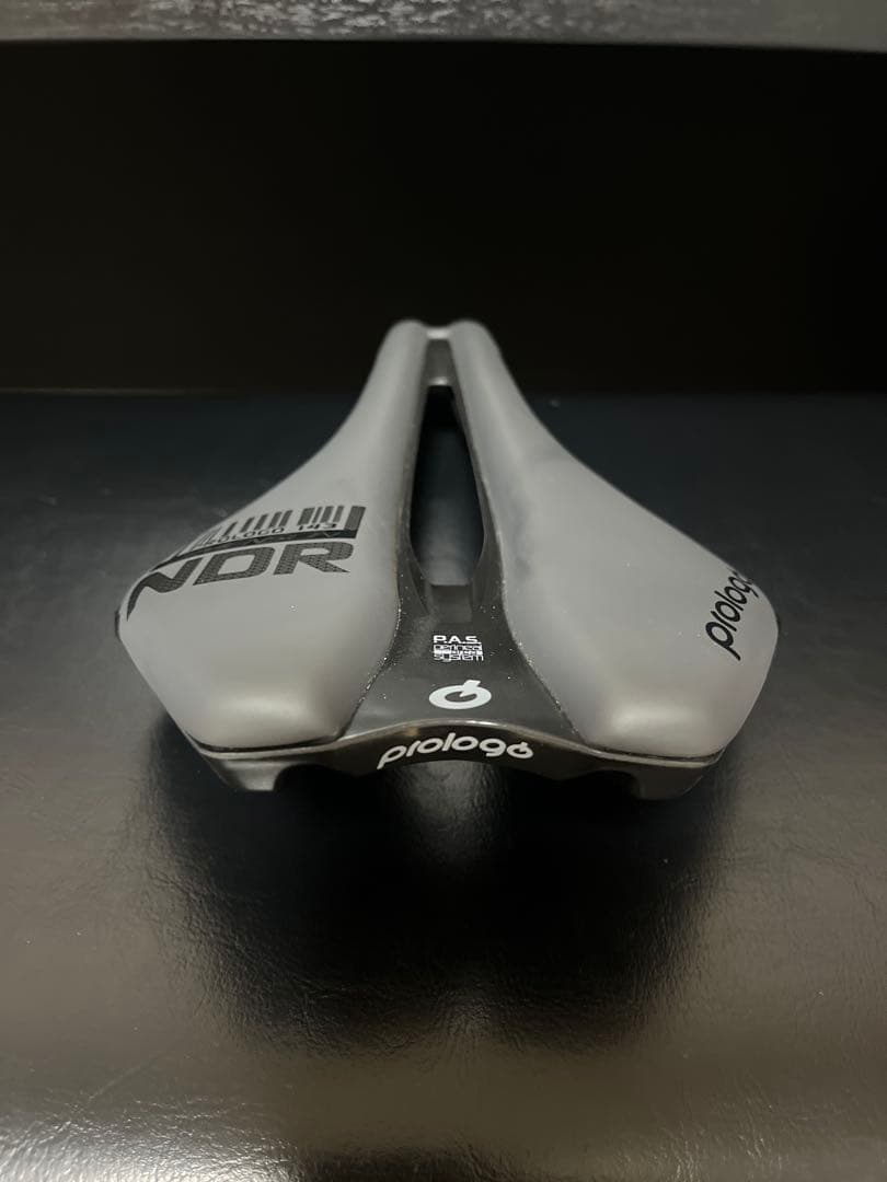 Prologo NDR サドル 143mm