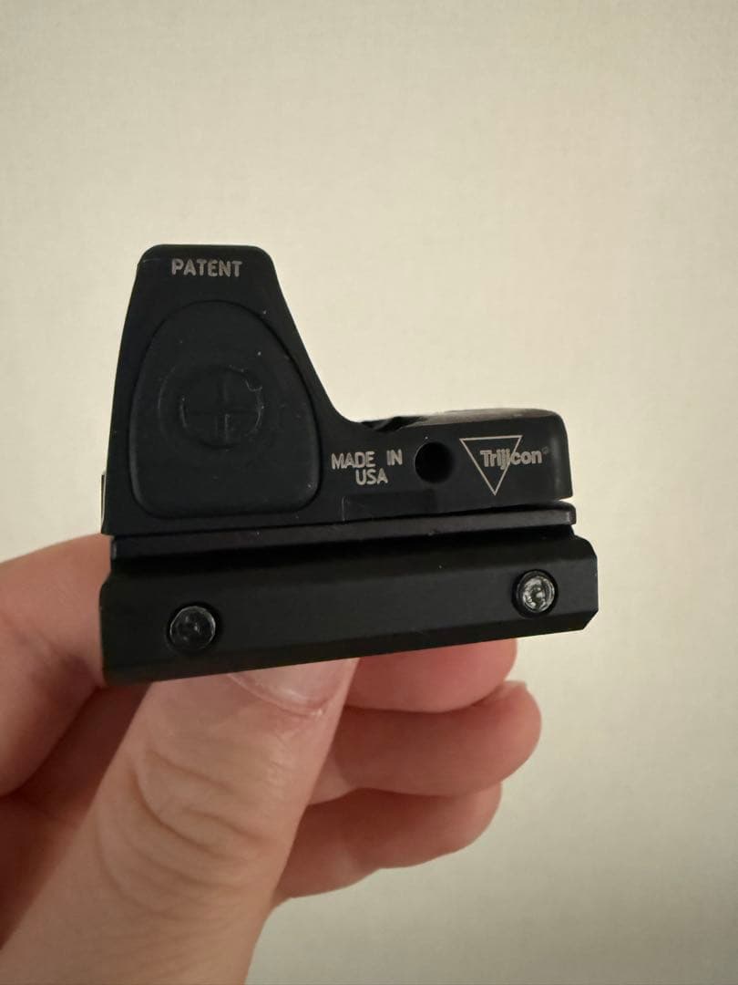 RMRタイプ ドットサイト TRIJICON
