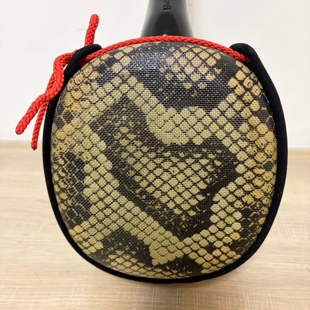 ★美品★ 沖縄三線 蛇柄　人工革　三味線 胴巻き 和楽器