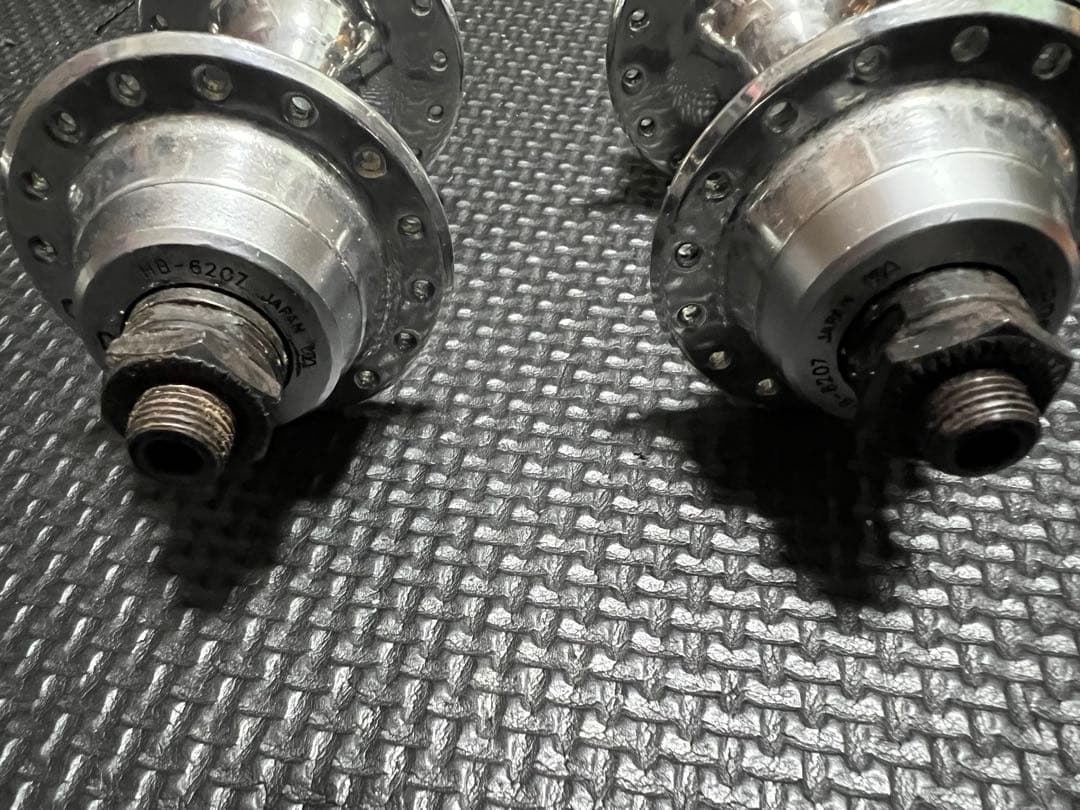 Shimano600 ボスフリー リアハブ2個＋おまけ