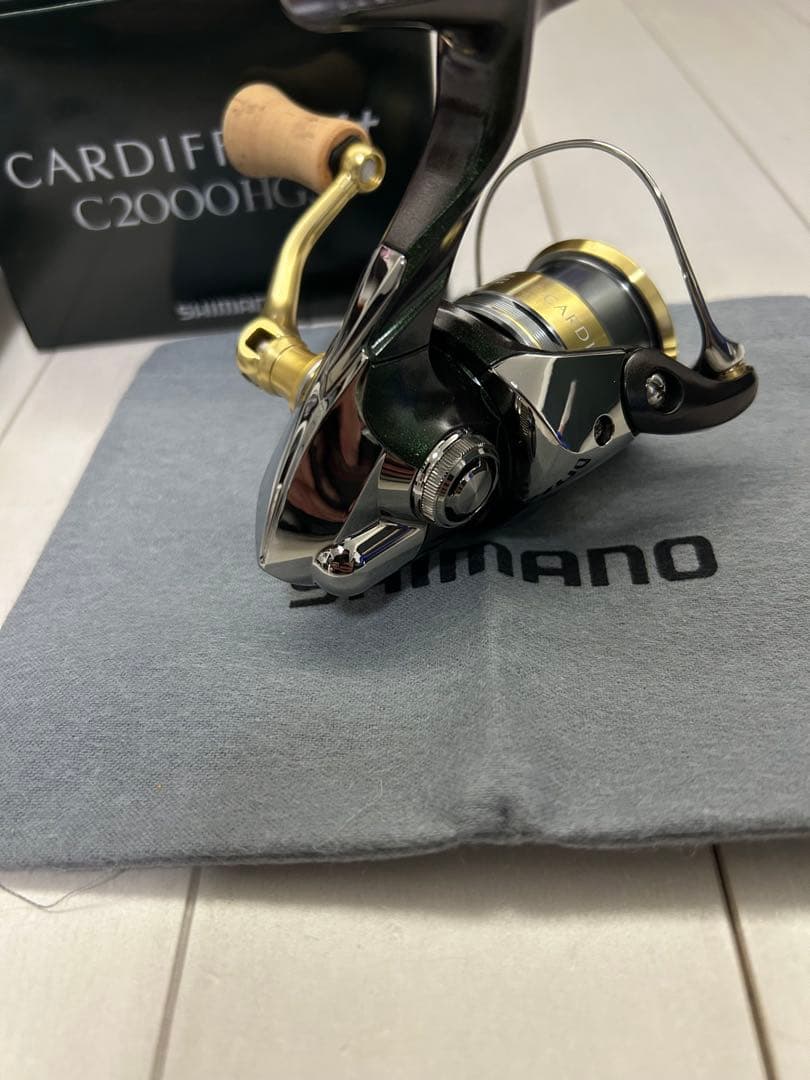 【美品】シマノ　カーディフ　Cl4+ C2000HGS