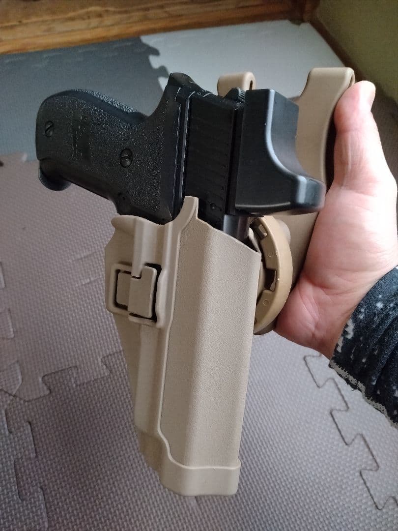 SIG P226 ガスガン マガジン・ホルスター付き