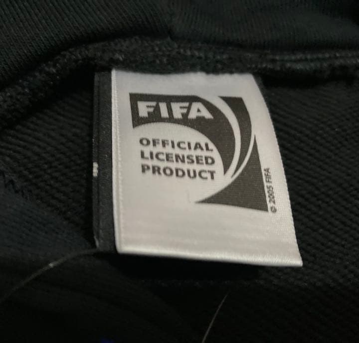 バルセロナ メッシ パーカー XO FIFA バロンドール