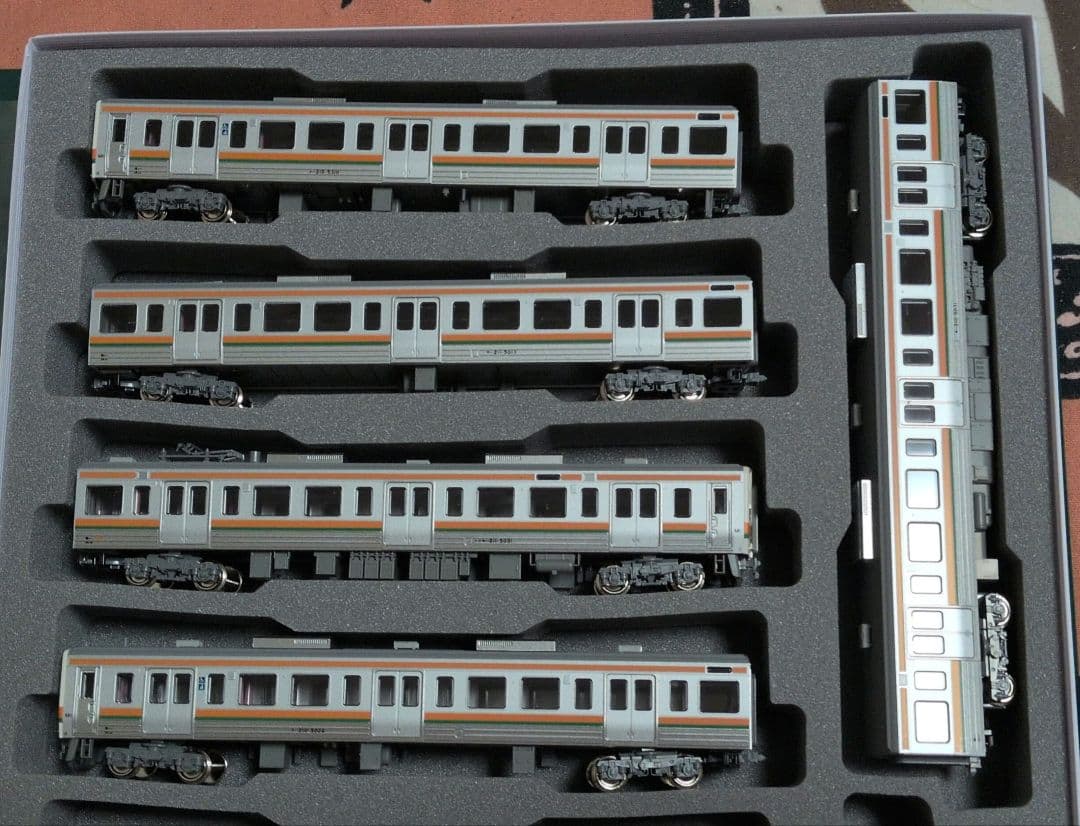 KATO 211系5000番台 10両編成