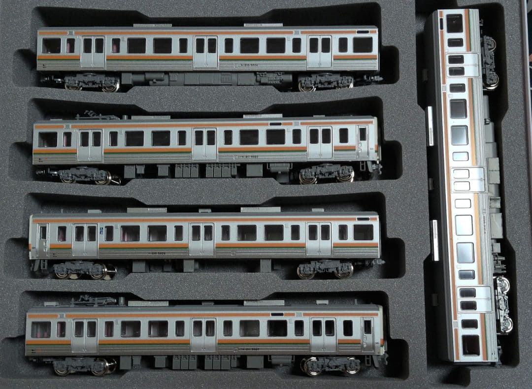KATO 211系5000番台 10両編成