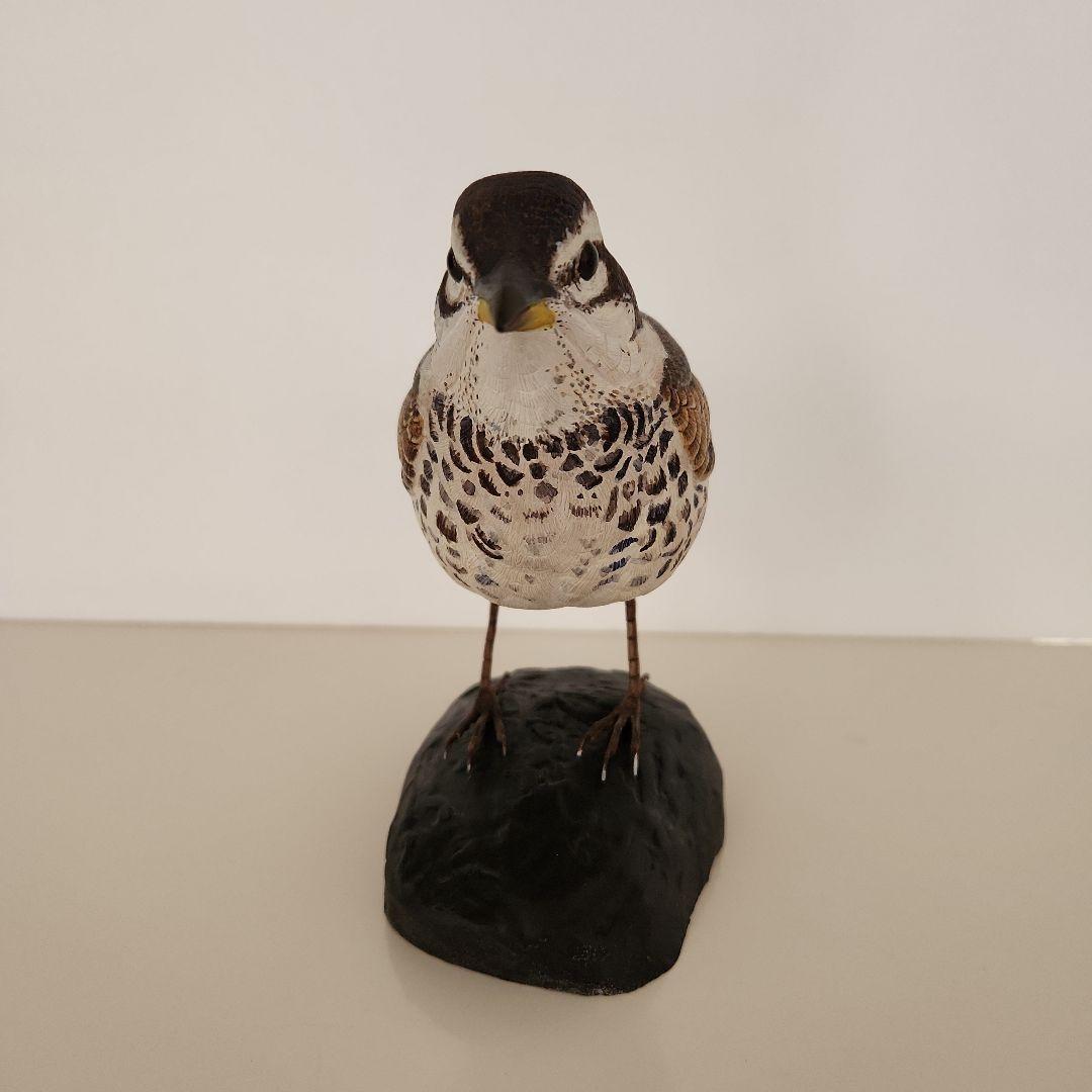 「ツグミ」　　木彫りの野鳥　野鳥彫刻　 　　バードカービング