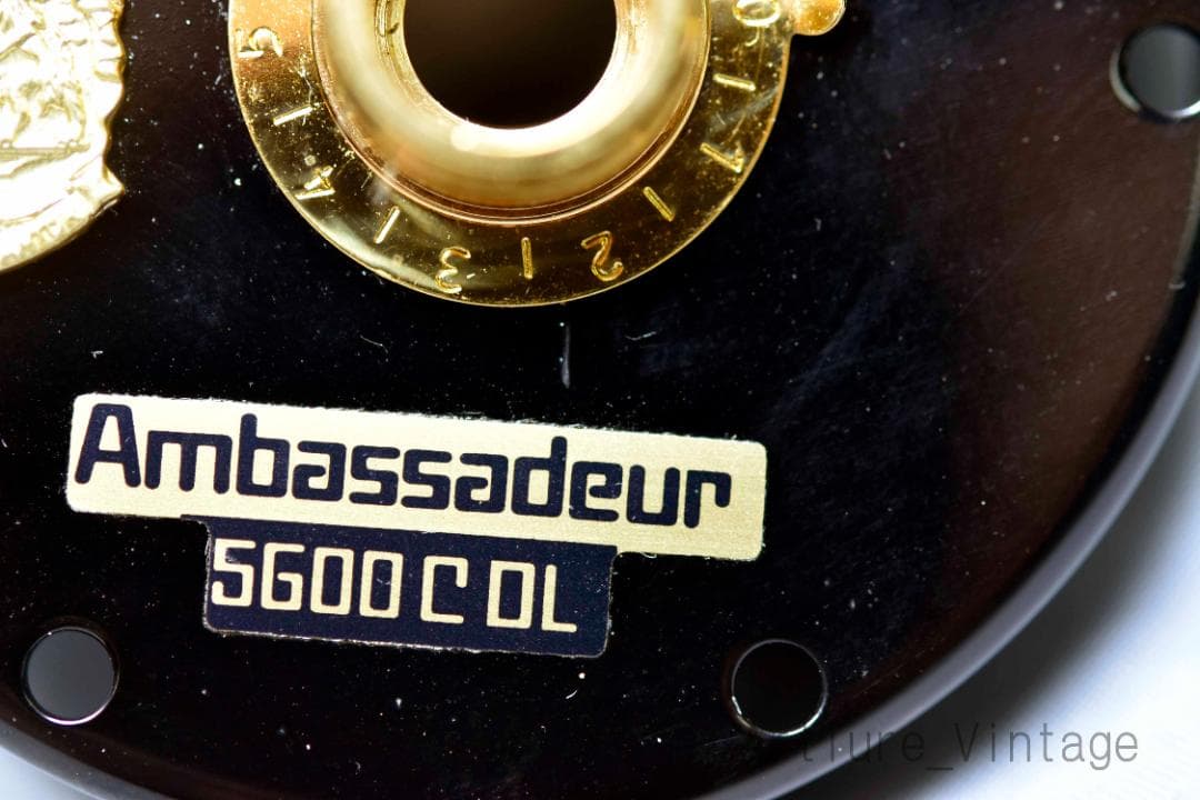 ABU アンバサダー ５６００CDL　パーツ　サイドプレートＹ1253-354
