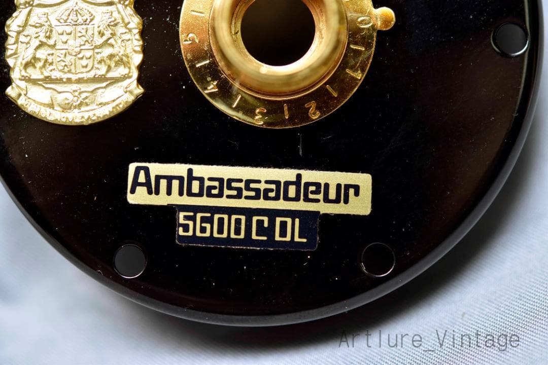 ABU アンバサダー ５６００CDL　パーツ　サイドプレートＹ1253-354