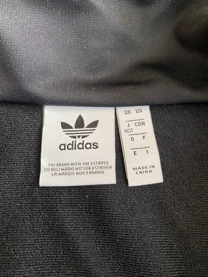 m*m様 adidas アディダス トラックジャケット ジャージ　黒　ブラック