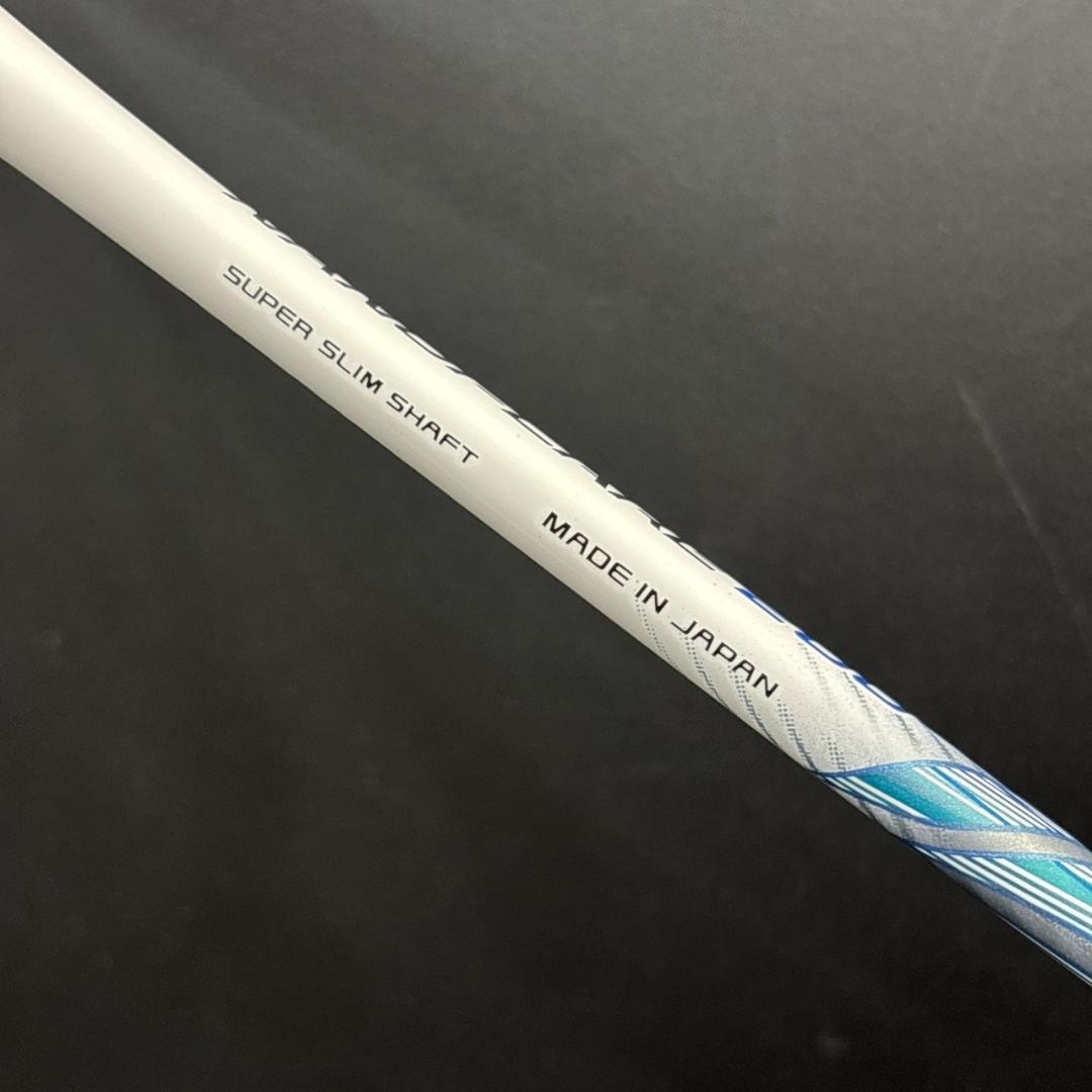 YONEX　NANOFLARE　200　バトミントンラケット　ガット無し