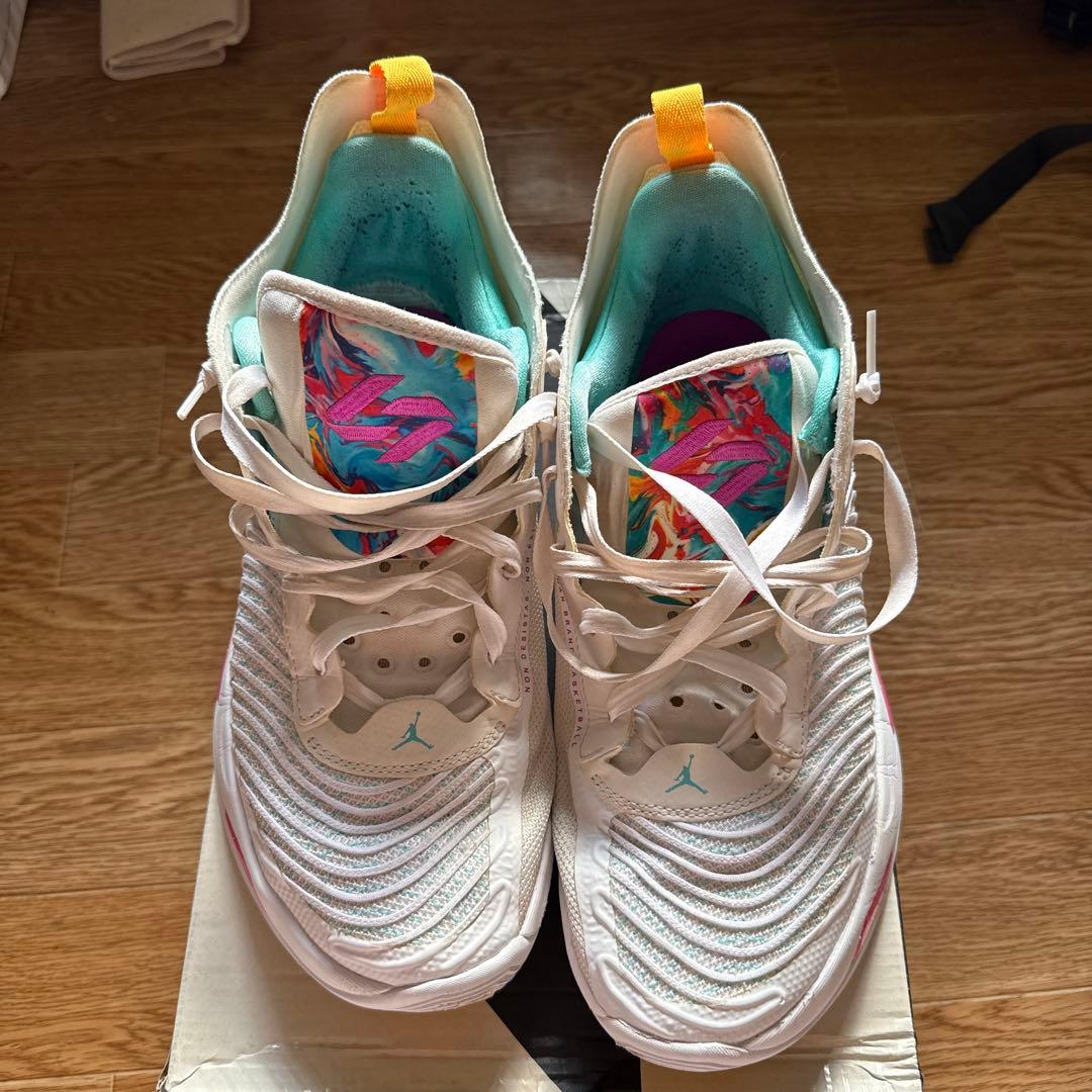 シューズ(男性用) JORDAN Luka1