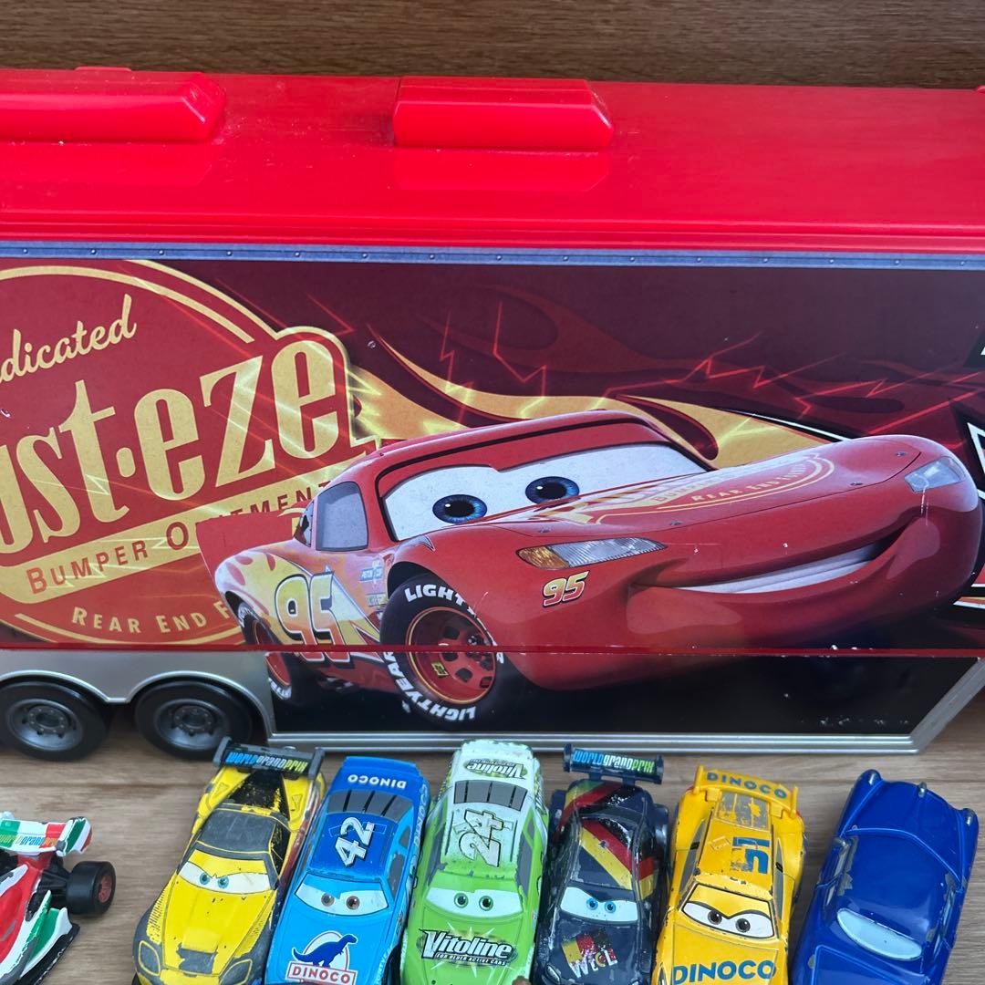 カーズ トミカ 大きなマックトレーラー＆カーズの仲間たち　20台セット