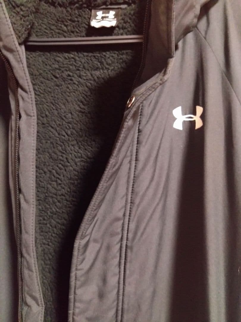 【お値下げ】Under Armour ブラック ベンチコート ジュニア150