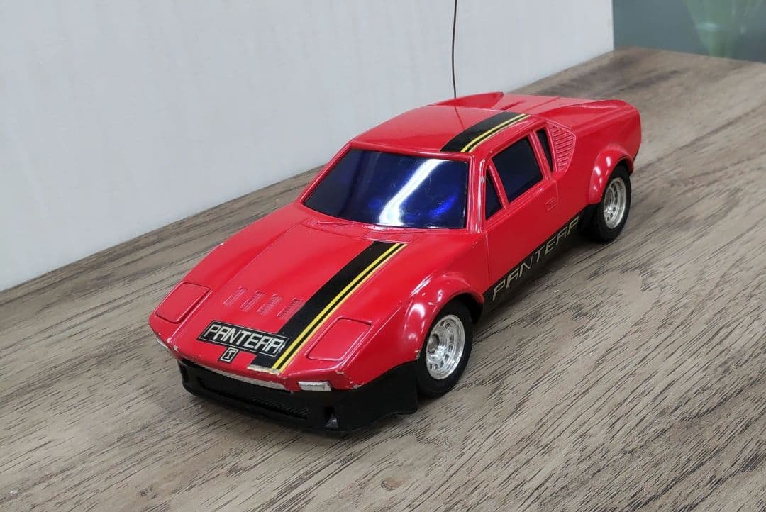 デ・トマソ パンテーラ　PANTERA ラジコンカー