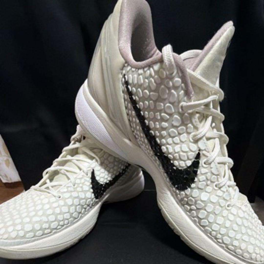Nike Kobe バスケットボールシューズ ホワイト/ブラック